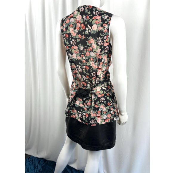 Vintage 1980’s 1990’s ‘Aziz Collection’ Pink + Black Floral Rose Print Vest • S - Picture 2 of 9